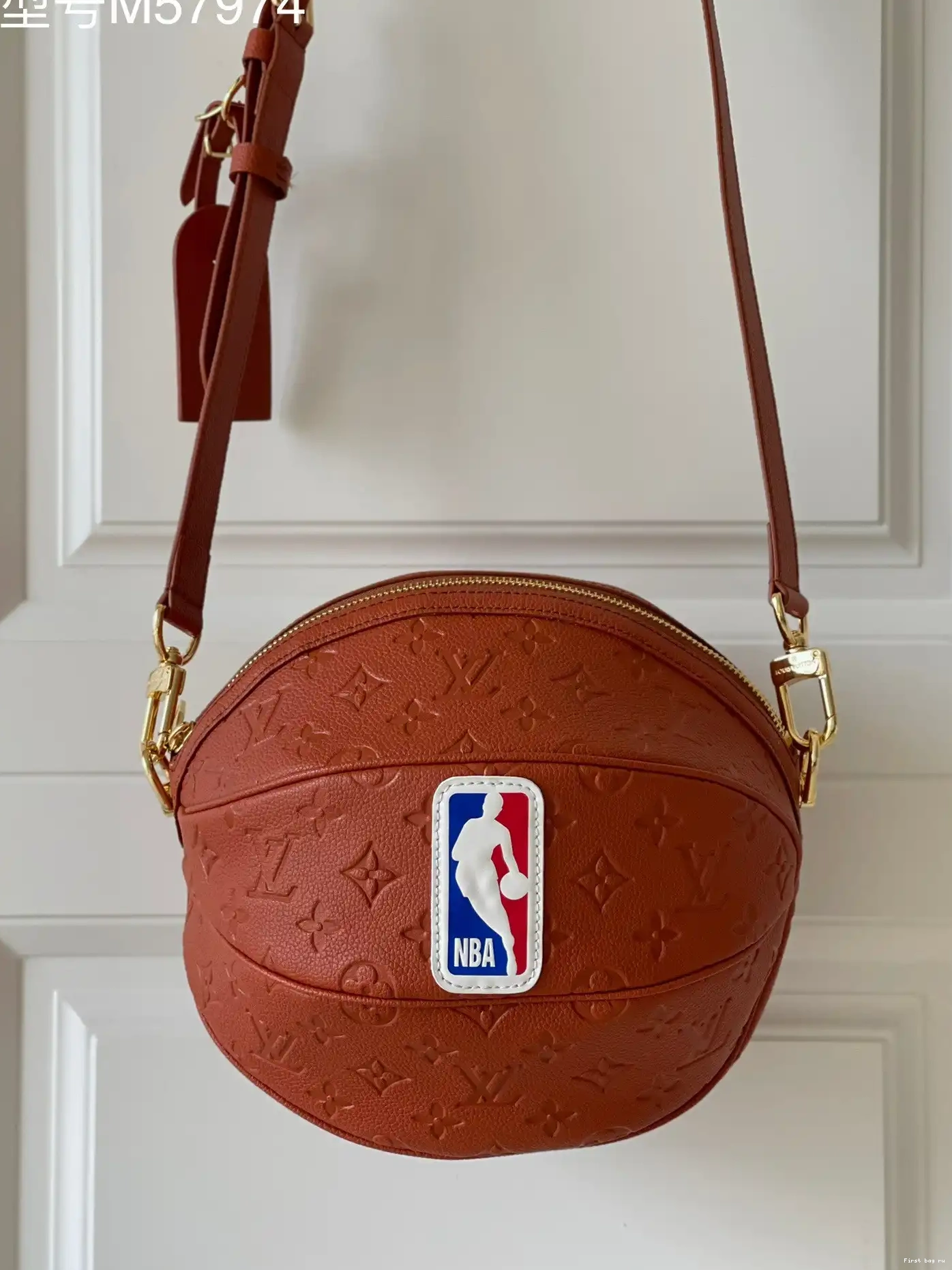 BALL BASKET LOUIS VUITTON LVXNBA IN 0407